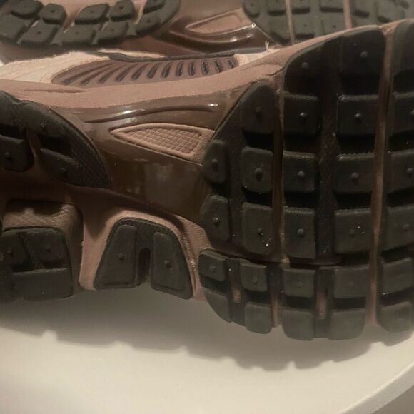 Nike Air Zoom Vomero 5 Plum Eclipse Women's 9.5, size 8 men's - Picture 15 of 15